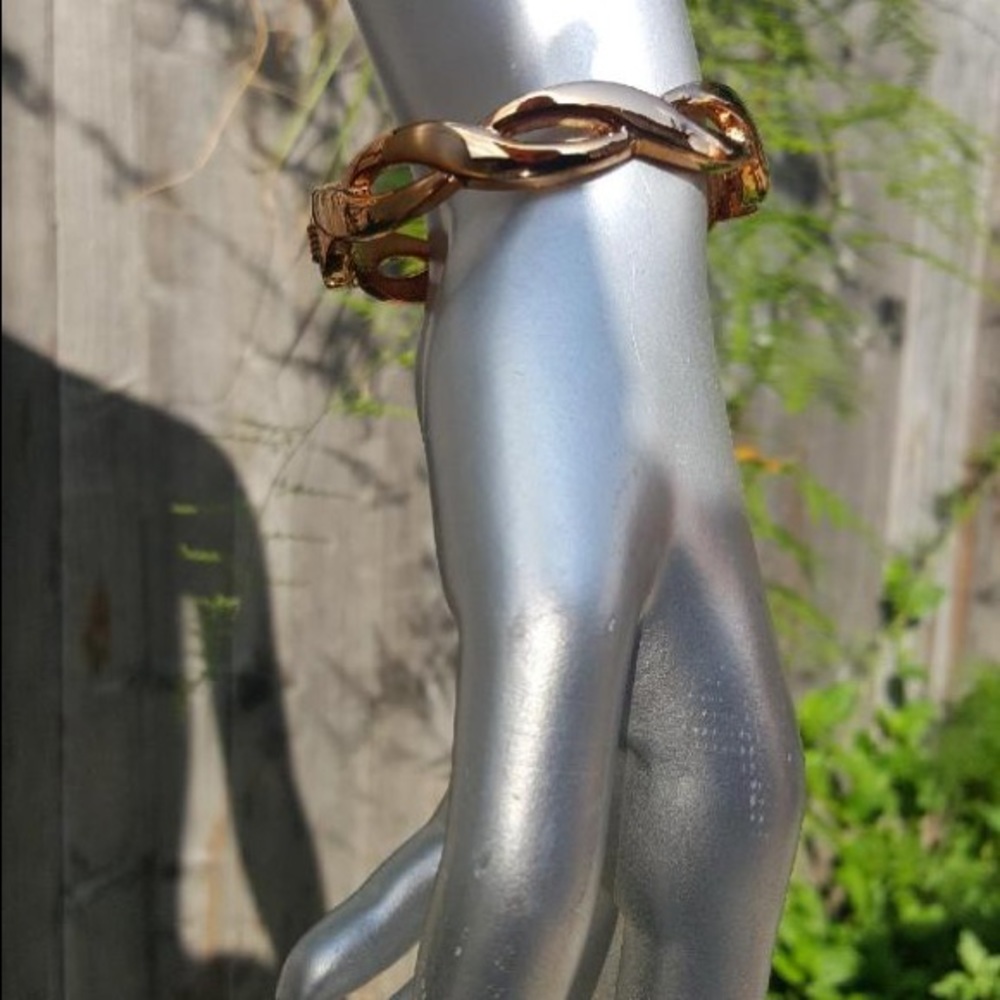 Melania Trump bracelet - Picture 6 of 8
